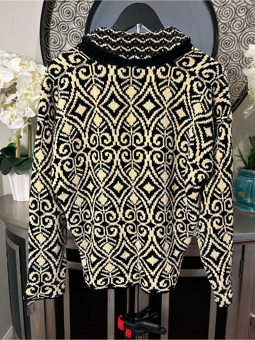 Dia North of Boston Black & Cream Geometric Hooded Button Cardigan